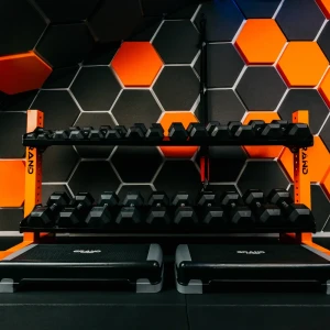 Aranżacja siłowni z panelami Bitmat PU Hexagon – zdjęcie 5