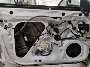 Volkswagen Arteon wygłuszenie drzwi – zdjęcie 1