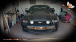 Ford Mustang w warsztacie przygotowany do profesjonalnego wyciszenia wnętrza materiałami Bitmat