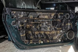 Ford Mustang BULLIT wygłuszenie drzwi, bagażnika i nadkoli – zdjęcie 5