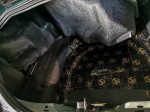Druga warstwa wygłuszenia bagażnika w Mustangu wykonana z czarnej pianki kauczukowej Bitmat K9s