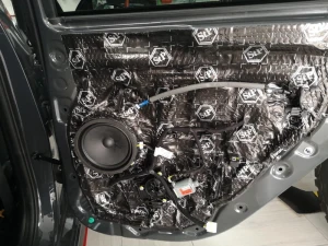 KIA Ceed GT wygłuszenie drzwi i nadkoli – zdjęcie 7