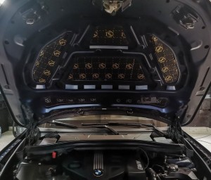Bmw X1 wygłuszenie drzwi i maski – zdjęcie 8