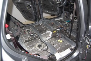 BMW X5 F15 wygłuszenie podłogi, drzwi, nadkoli i maski – zdjęcie 3