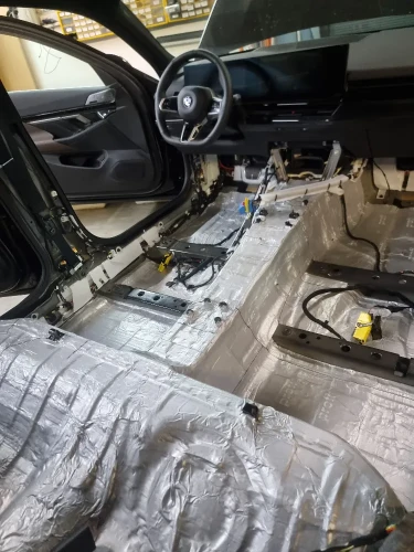 Wygłuszenie podłogi BMW 5