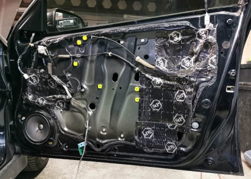 Honda Accord izolacja otworów technologicznych Bitmat