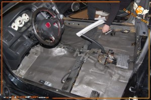 Honda Civic Type R wygłuszenie drzwi, podłogi i bagażnika – zdjęcie 9