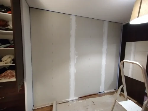 Ściana wyciszenie izolacja akustyczna