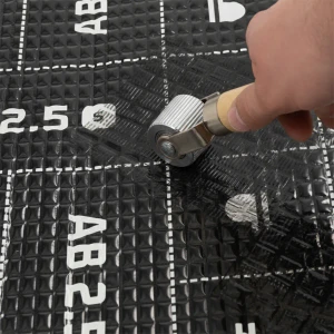 Mata butylowa Bitmat AB-25 (2,5 mm) – Profesjonalne wyciszenie i tłumienie drgań 25x50 cm – zdjęcie 12