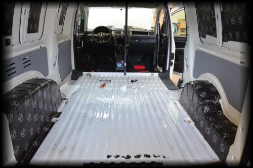 VW Caddy wygluszenie nadkoli wewnatrz