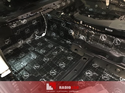 Vw Passat B8 wygluszenie tylnej czesci podlogi