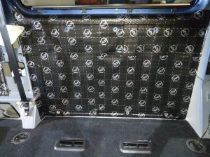 VW T6 wygłuszenie podłogi i bagażnika – zdjęcie 4