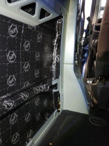 VW T6 wygłuszenie podłogi i bagażnika – zdjęcie 7