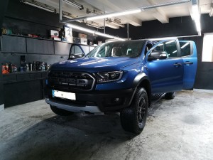 Ford Ranger Raptor wygłuszenie drzwi i podłogi – zdjęcie 1
