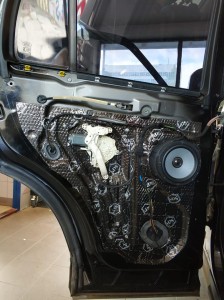 Land Rover Range Rover wygłuszenie drzwi – zdjęcie 6