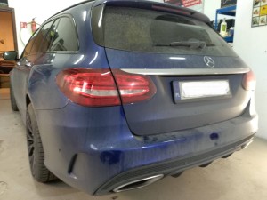 Mercedes C W205 wygłuszenie bagażnika i tylnej kanapy – zdjęcie 1
