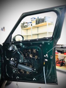Mini Cooper wygłuszenie drzwi, maski i podłogi – zdjęcie 2