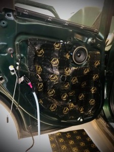 Mini Cooper wygłuszenie drzwi, maski i podłogi – zdjęcie 9