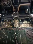 Kompleksowo wyciszona przednia część podłogi w Mini Cooper za pomocą profesjonalnych produktów wygłuszających Bitmat