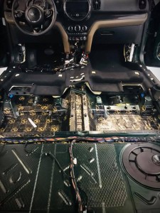 Mini Cooper wygłuszenie drzwi, maski i podłogi – zdjęcie 12