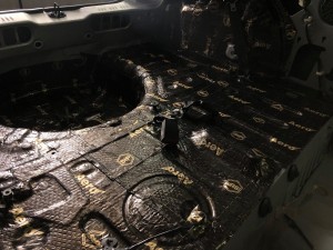 Renault Twingo II wygłuszenie bagażnika i podłogi – zdjęcie 2