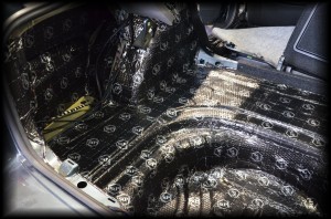 Skoda Octavia 3 wygłuszenie drzwi i bagażnika – zdjęcie 3