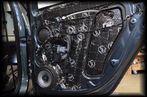 Skoda Octavia 3 wygłuszenie drzwi i bagażnika – zdjęcie 7