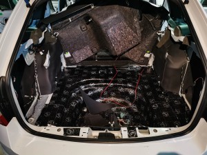 Skoda Octavia RS wygłuszenie drzwi i bagażnika – zdjęcie 4