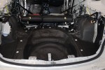 Wewnętrzna konstrukcja drzwi Subaru Forester szczelnie pokryta matą wygłuszającą Bitmat