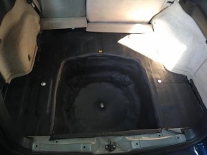 Subaru Legacy wygłuszenie drzwi i bagażnika – zdjęcie 6