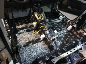 Suzuki Vitara wygłuszenie nadkoli, bagażnika i podłogi – zdjęcie 6