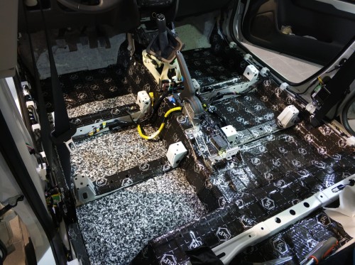 Druga warstwa izolacji w Suzuki Vitara