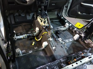 Suzuki Vitara wygłuszenie nadkoli, bagażnika i podłogi – zdjęcie 9