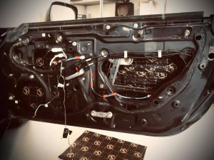 Toyota Mr2 wygłuszenie drzwi – zdjęcie 7