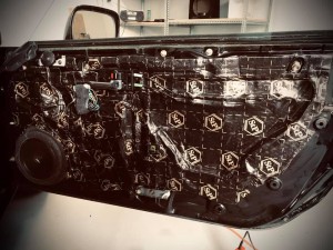 Toyota Mr2 wygłuszenie drzwi – zdjęcie 8
