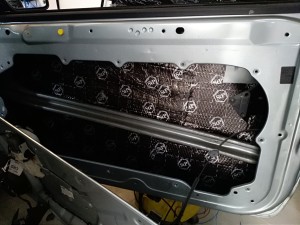 Ford Focus MK2 wygłuszenie drzwi – zdjęcie 3