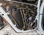 Kompleksowo wygłuszone drzwi Skody Octavia III matą alubutylową Bitmat, przygotowane do montażu tapicerki