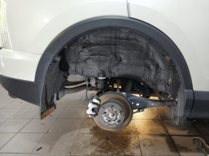 Toyota RAV4 wygłuszenie nadkoli – zdjęcie 7