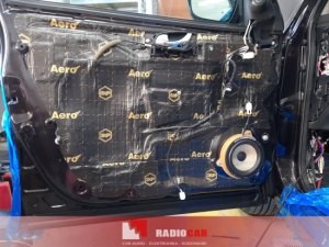 Nissan Qashqai II wygłuszenie drzwi – zdjęcie 3