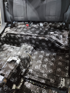 Ford Focus IV wygłuszenie podłogi – zdjęcie 6