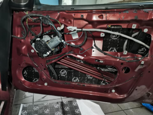 BMW E46 wygłuszenie drzwi – zdjęcie 2