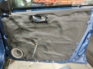 Nissan X-Trail III wygłuszenie drzwi i bagażnika – zdjęcie 7