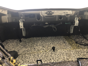 Nissan 370Z wygłuszenie drzwi i bagażnika – zdjęcie 6