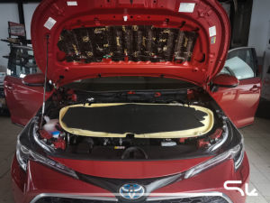 Toyota Corolla XII wygłuszenie całego samochdou – zdjęcie 9
