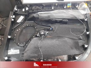 Jeep Grand Cherokee IV wygłuszenie drzwi, podłogi i nadkoli – zdjęcie 6