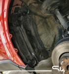 Zewnętrzne nadkole Toyoty C-HR wyklejone matą antyrezonansową StP Aero Gold 2,3mm