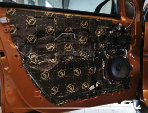 Dacia Duster wygłuszenie drzwi, bagażnika i nadkoli – zdjęcie 7