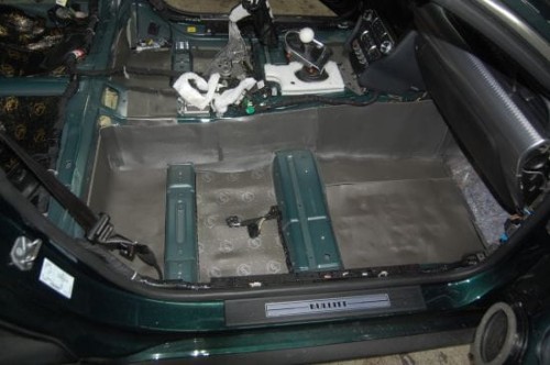 Ford Mustang Bullitt wygłuszenie pianka kauczukowa